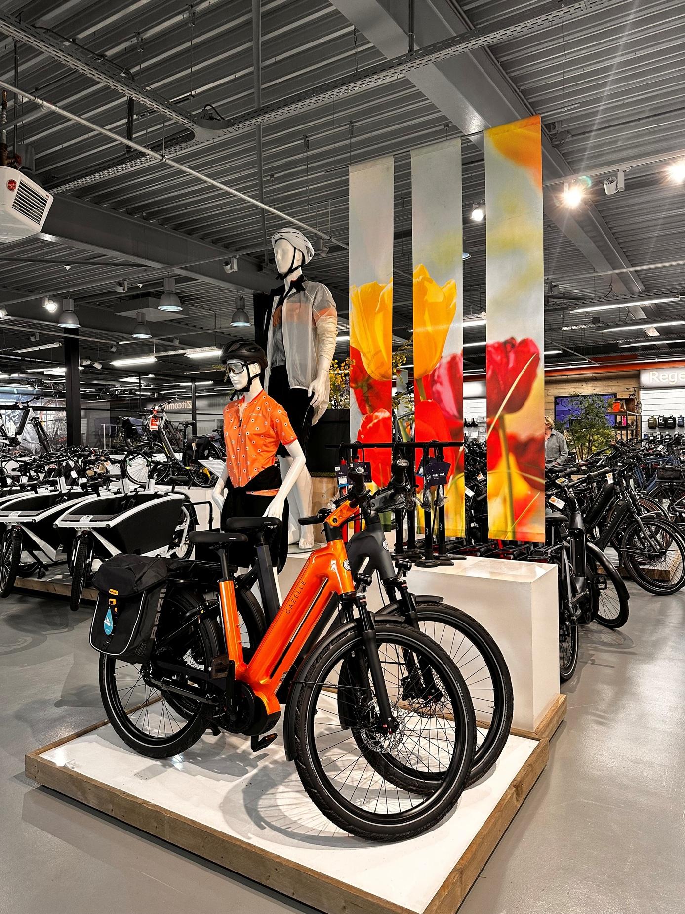 Van Oosterhout Bikes en Sport te Teteringen